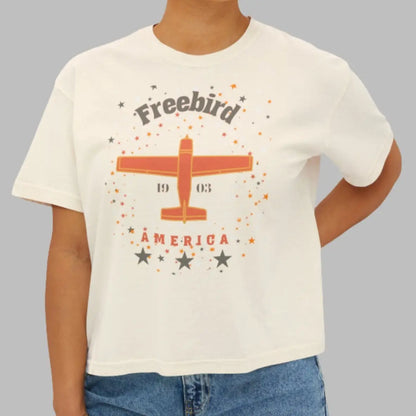 Cropped tee shirt with vintage airpane graphic and words Freebird America